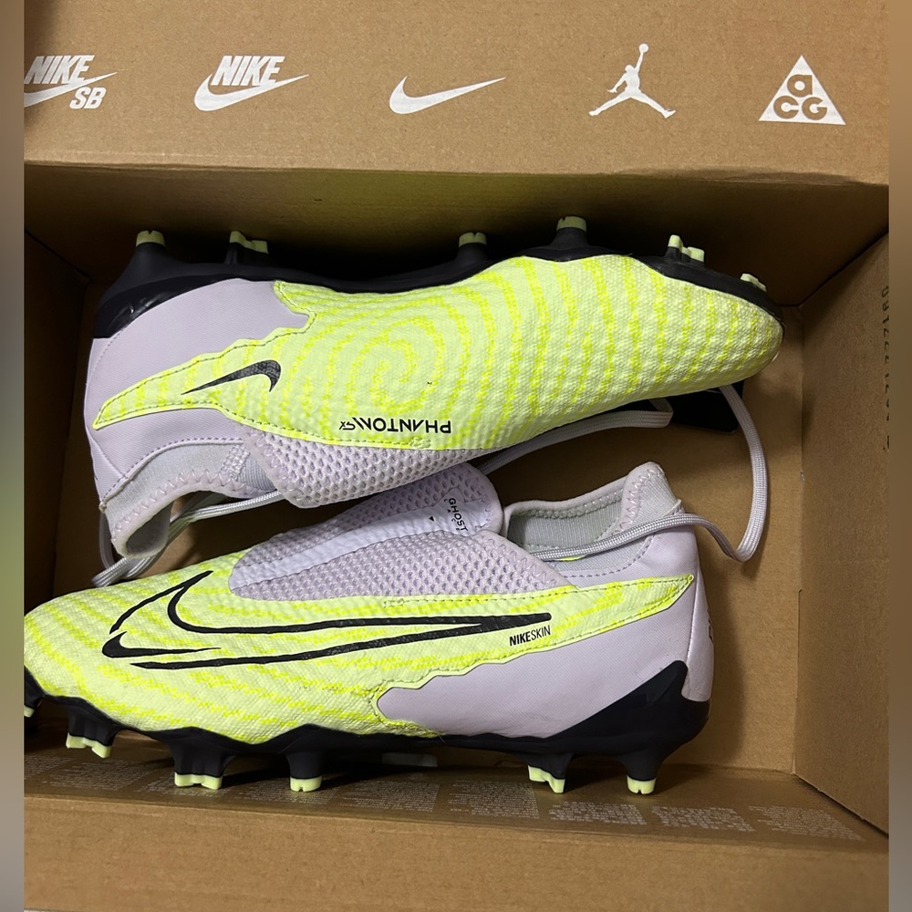Soccer Cleats Phantom GX Academy